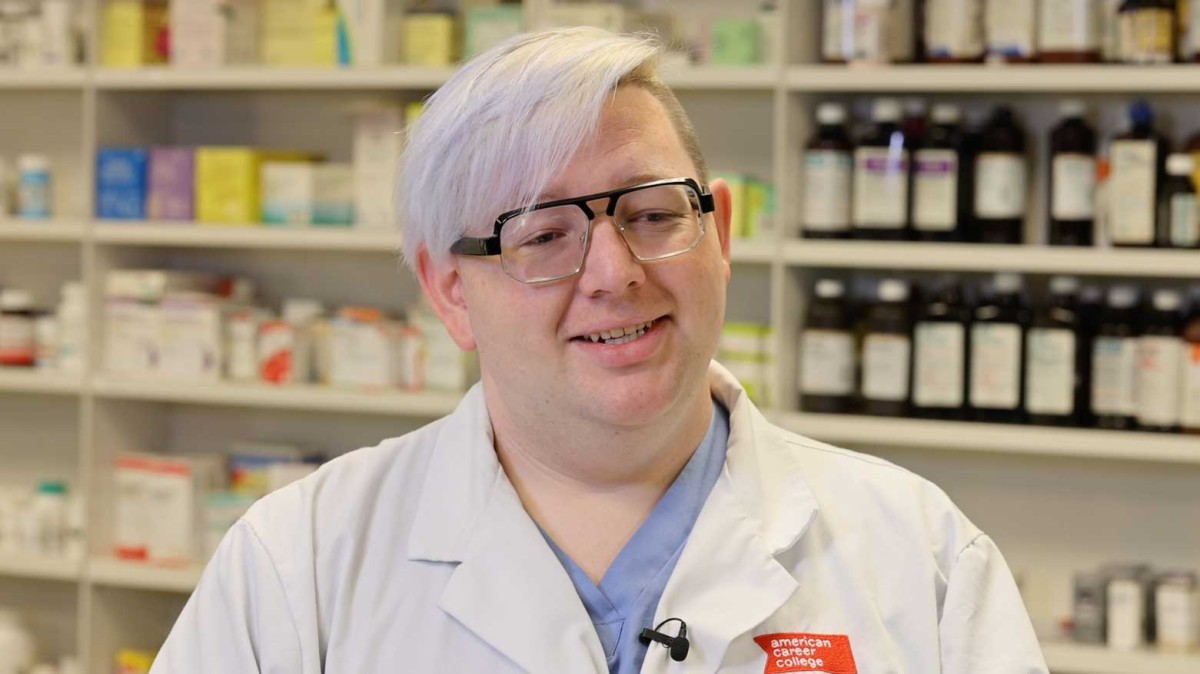 ACC-Ontario Student Welcomes Career Change into Healthcare as Pharmacy Technician