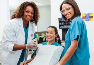 DA vs. RDA vs. CDA: What’s the Difference Between These Dental Assistant Roles?