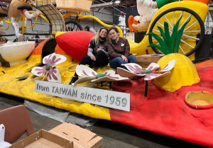 ACC-OC PTA Students Help Decorate APTA’s Award-Winning Rose Parade Float