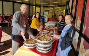 ACC Staff, Faculty Give Thanks to Their Students One Slice of Pie at a Time Gallery